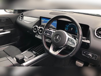 Used Mercedes-Benz GLA 2021 for sale - 76413460: Photo