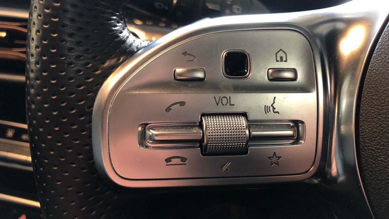 Used Mercedes-Benz EQC 2023 for sale - 77365429: Photo 19