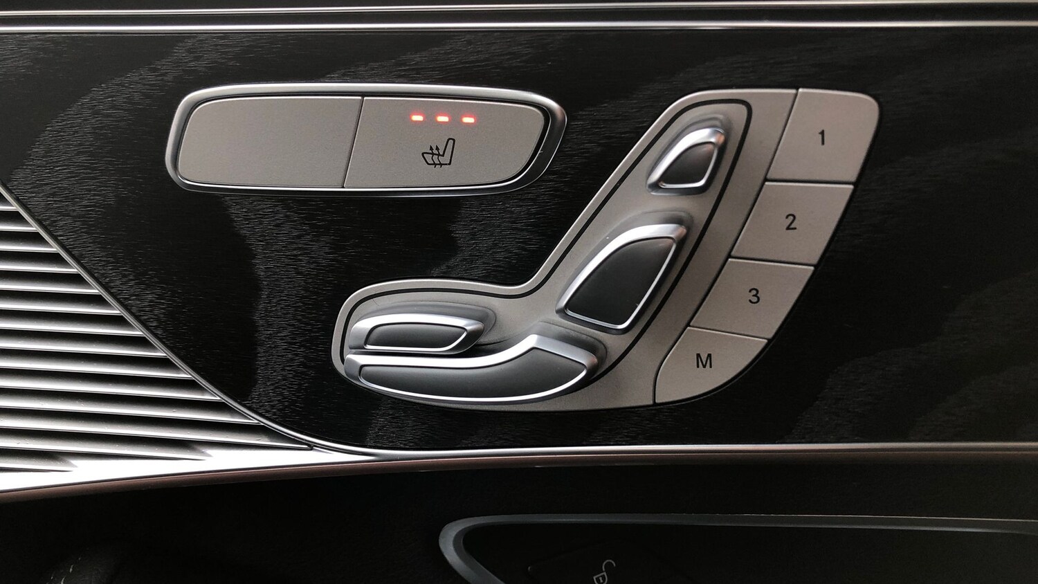 Used Mercedes-Benz EQC 2023 for sale - 77365429: Photo 27