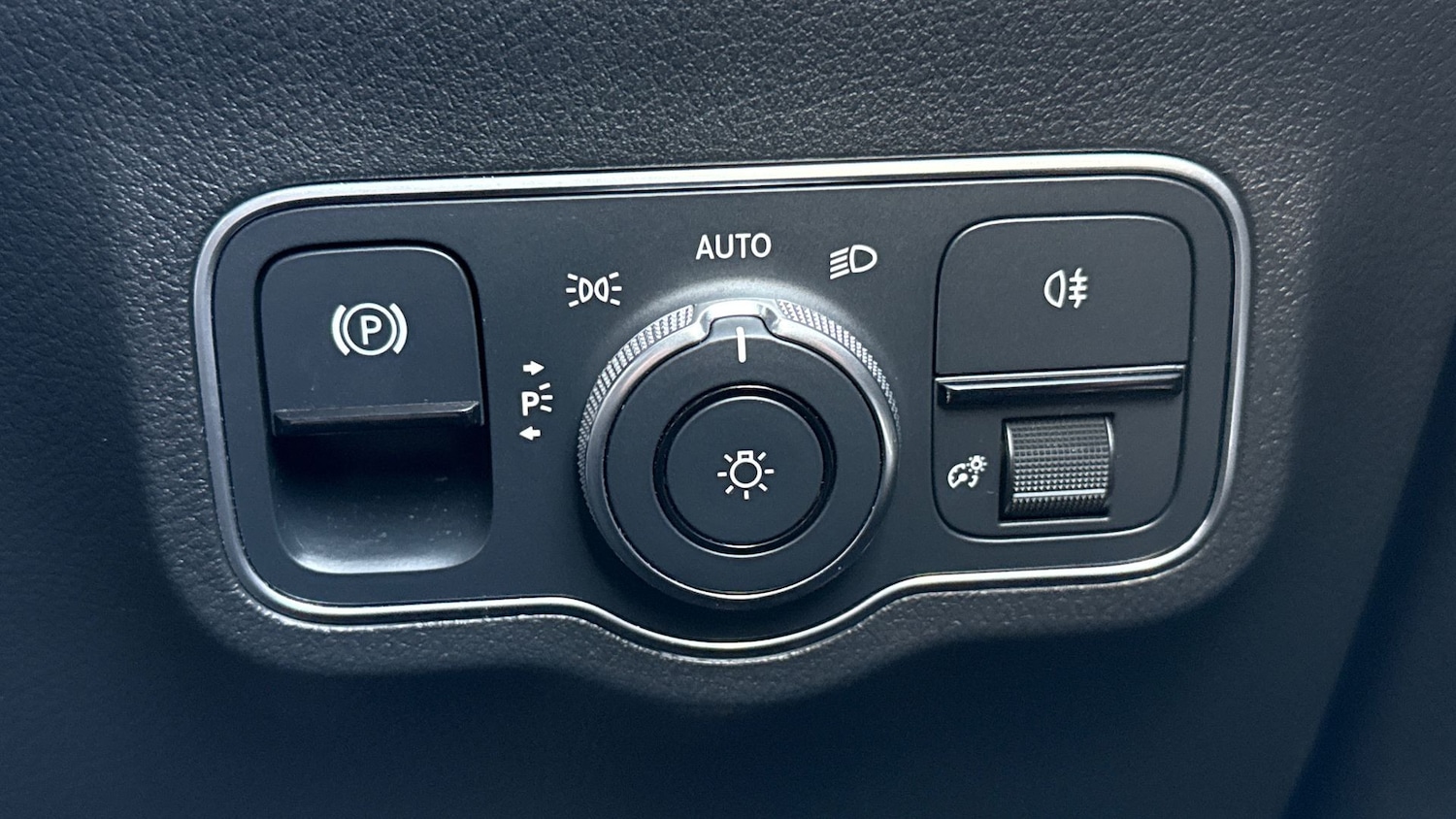 Used Mercedes-Benz EQA 2022 for sale - 77605327: Photo 28