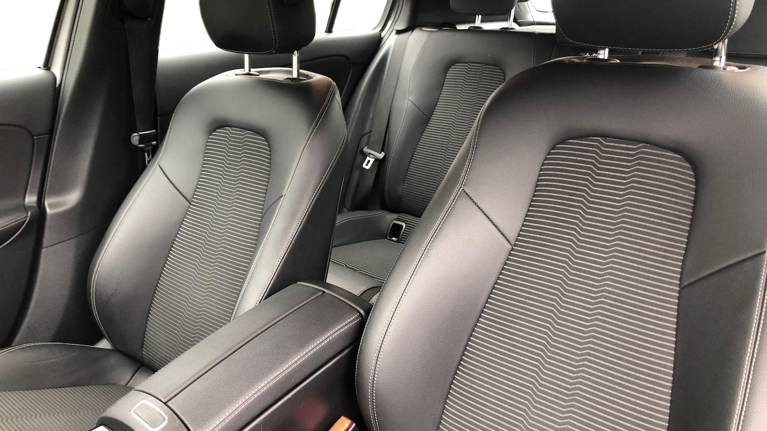 Used Mercedes-Benz A-Class 2018 for sale - 76694480: Photo 11