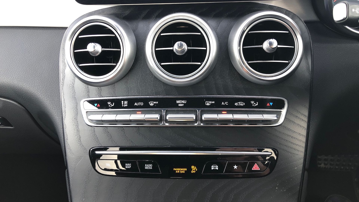 Used Mercedes-Benz GLC 2021 for sale - 76413475: Photo 31