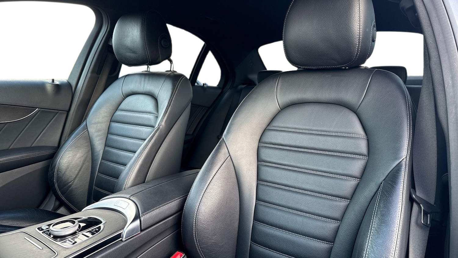 Used Mercedes-Benz C Class 2020 for sale - 77605340: Photo 11