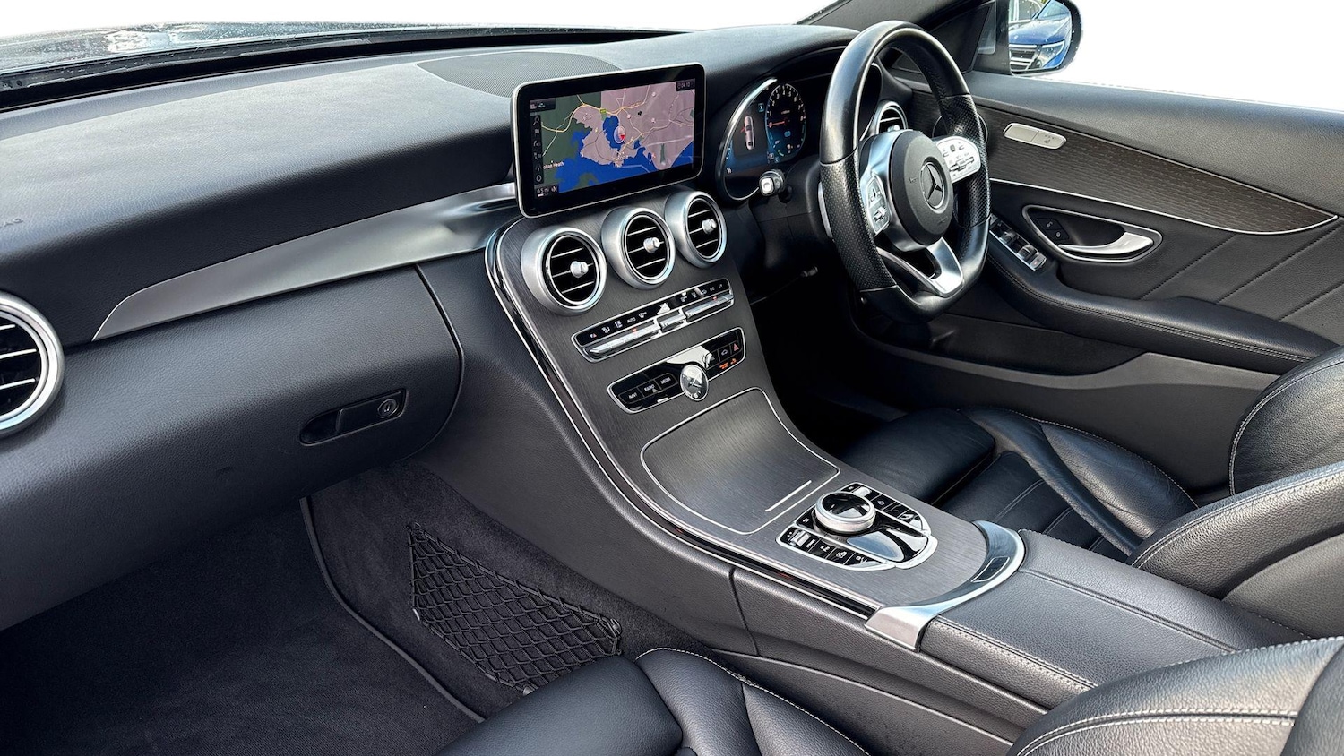 Used Mercedes-Benz C Class 2020 for sale - 77605340: Photo 8