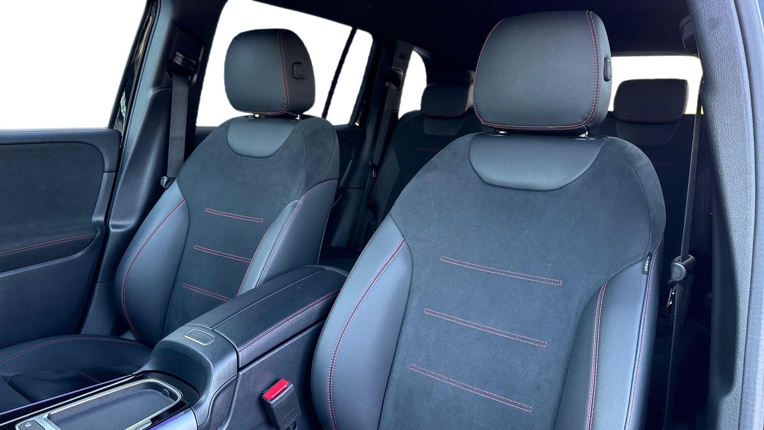 Used Mercedes-Benz GLB 2024 for sale - 77605360: Photo 11