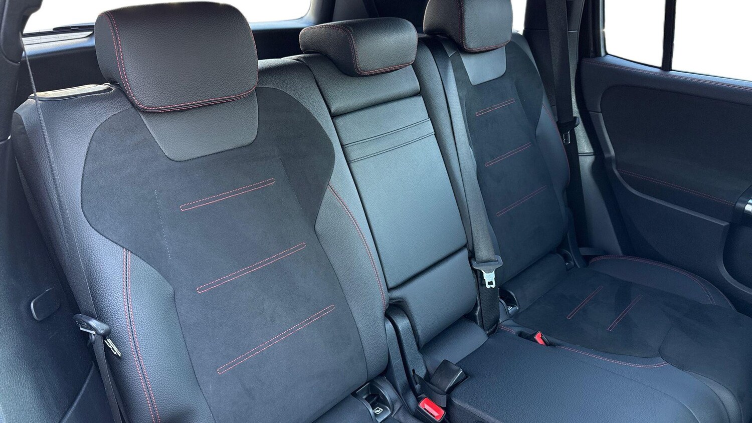 Used Mercedes-Benz GLB 2024 for sale - 77605360: Photo 12