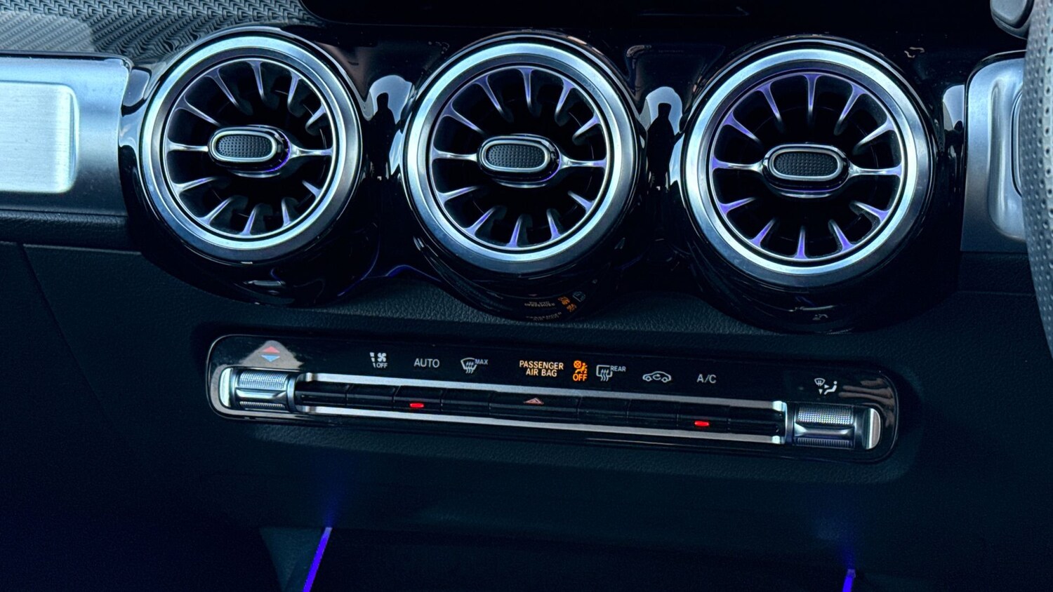 Used Mercedes-Benz GLB 2024 for sale - 77605360: Photo 30