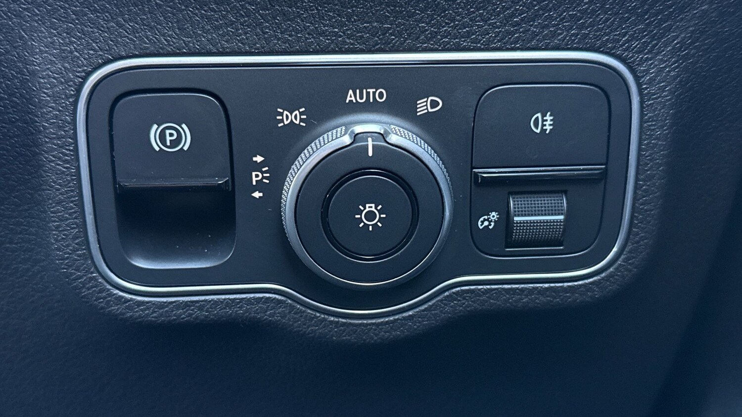 Used Mercedes-Benz GLB 2024 for sale - 77605360: Photo 31