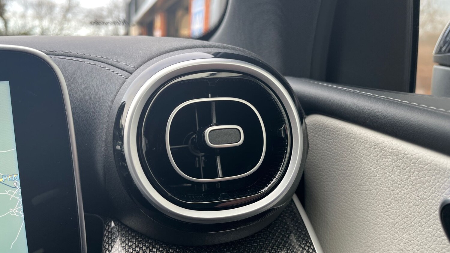 Used Mercedes-Benz GLC 2023 for sale - 77368310: Photo 33