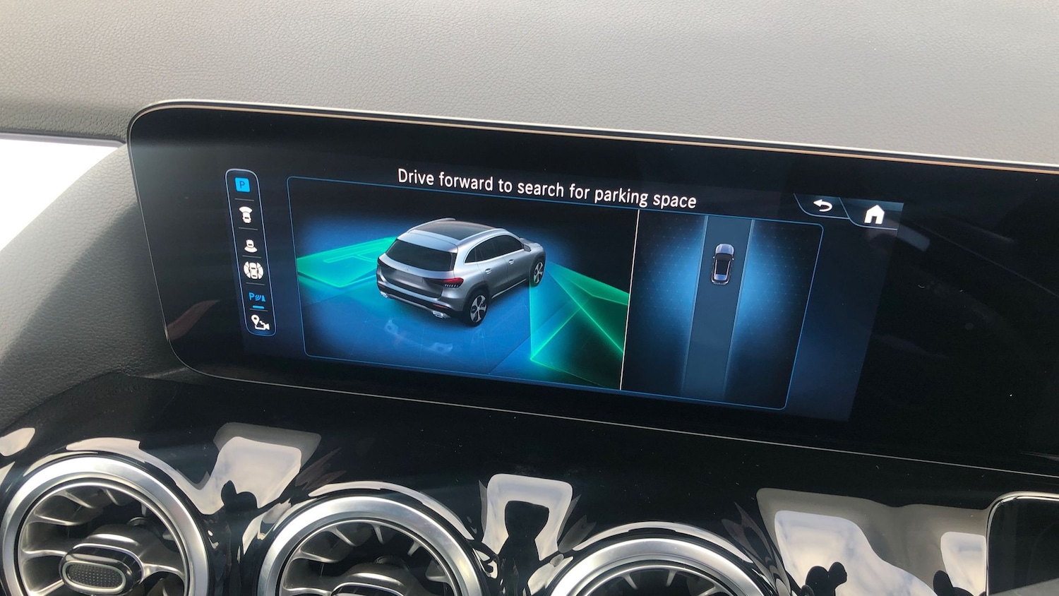 Used Mercedes-Benz GLA 2024 for sale - 76413539: Photo 34