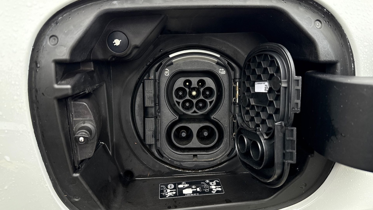 Used Mercedes-Benz EQA 2022 for sale - 77605329: Photo 24