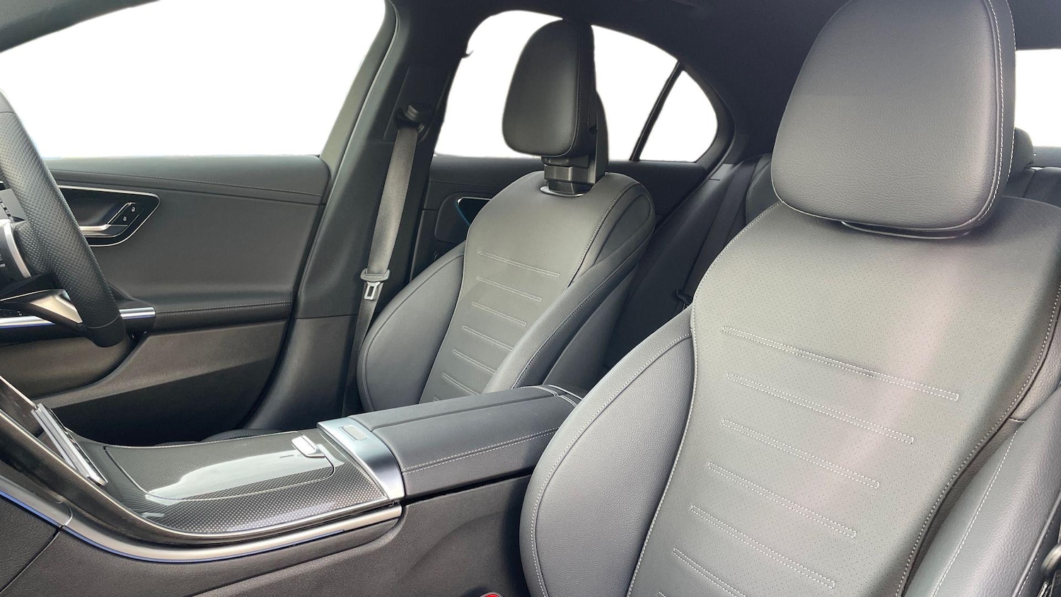 Used Mercedes-Benz C Class 2025 for sale - 77644101: Photo 11