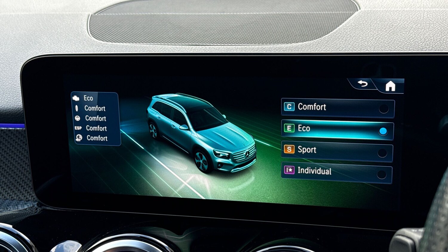 Used Mercedes-Benz GLB 2024 for sale - 77605338: Photo 32