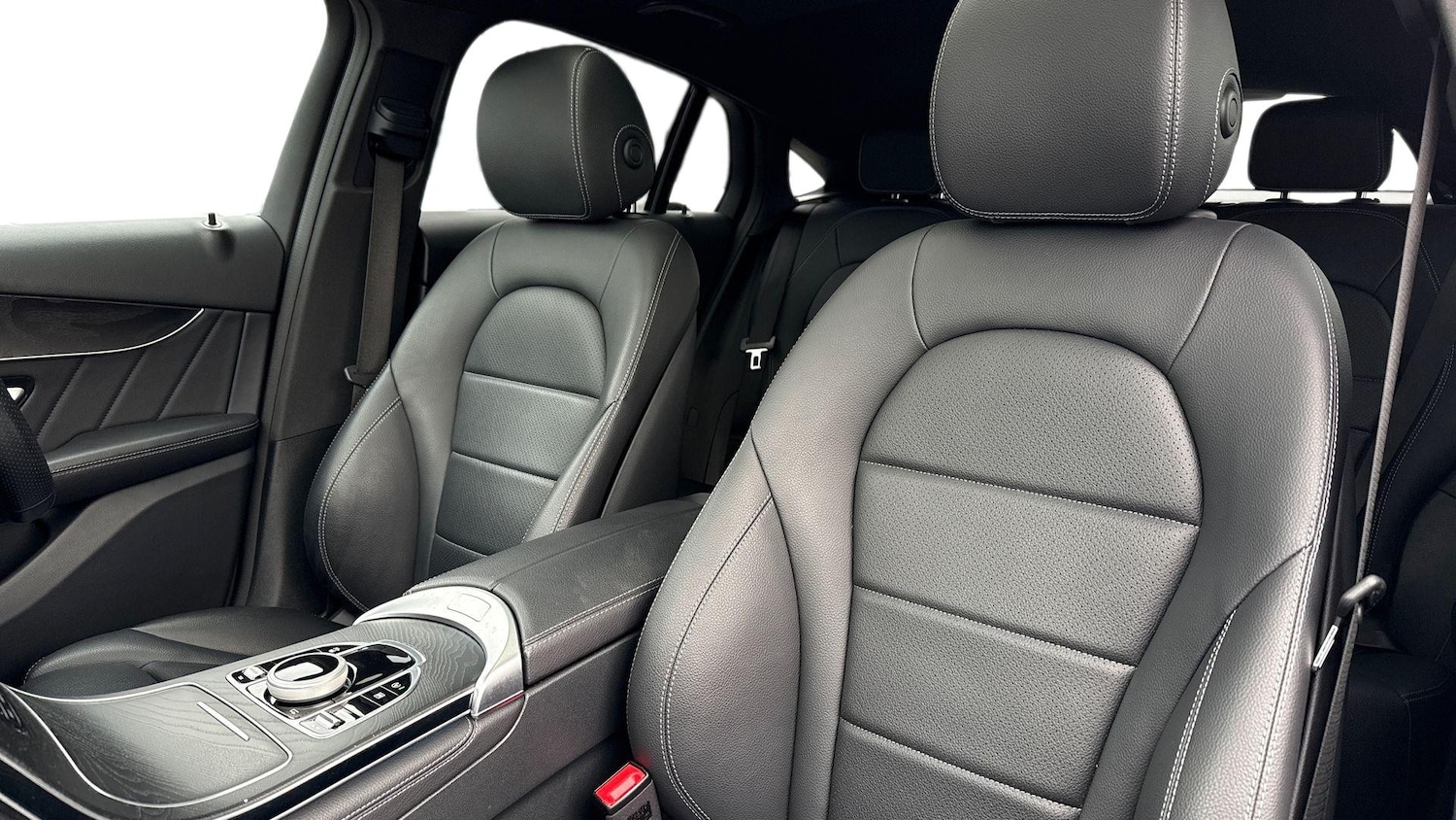 Used Mercedes-Benz GLC 2019 for sale - 77605336: Photo 11