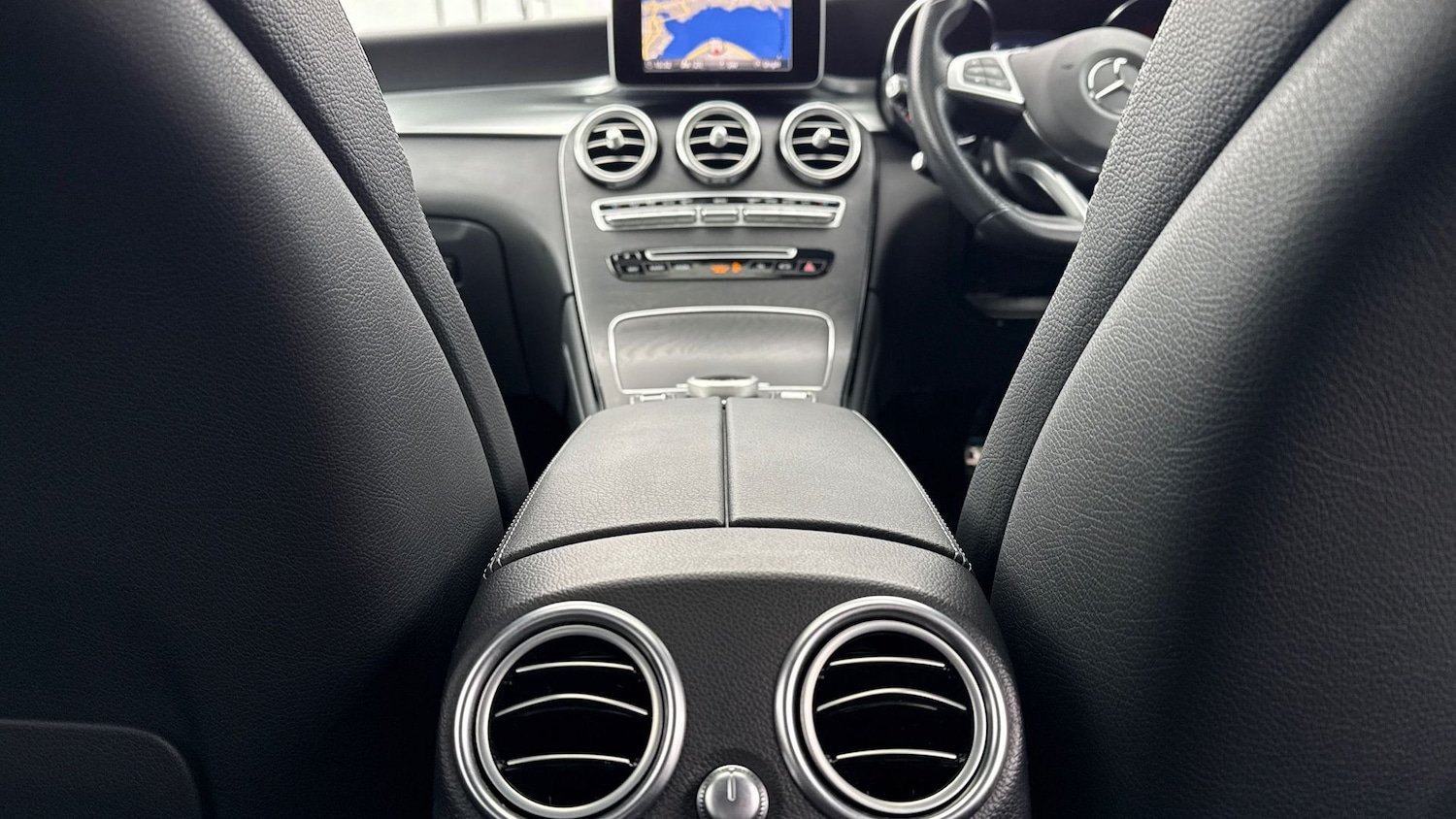 Used Mercedes-Benz GLC 2019 for sale - 77605336: Photo 24