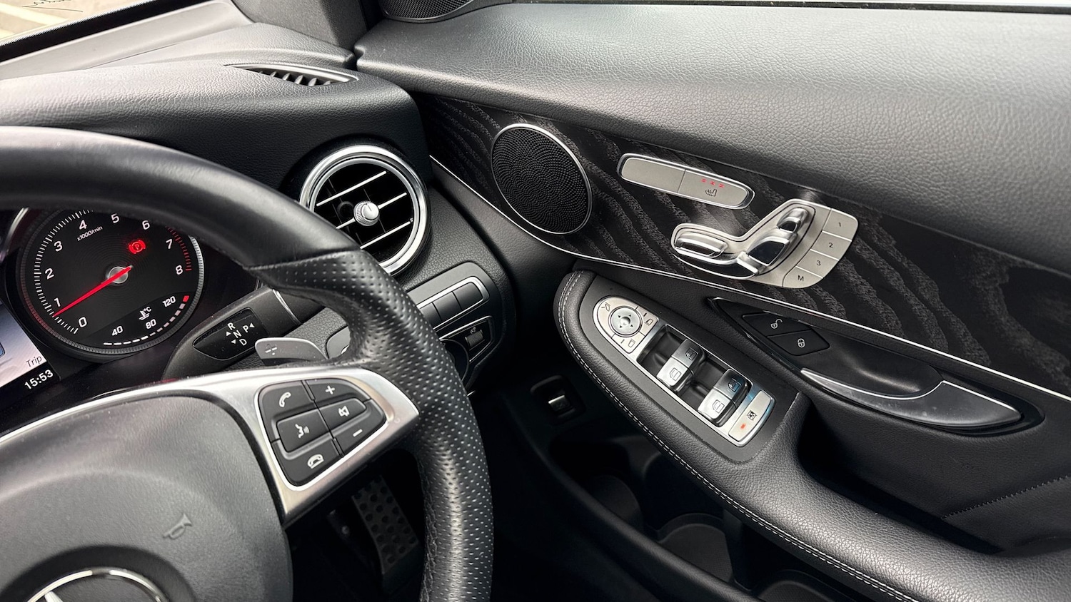 Used Mercedes-Benz GLC 2019 for sale - 77605336: Photo 29