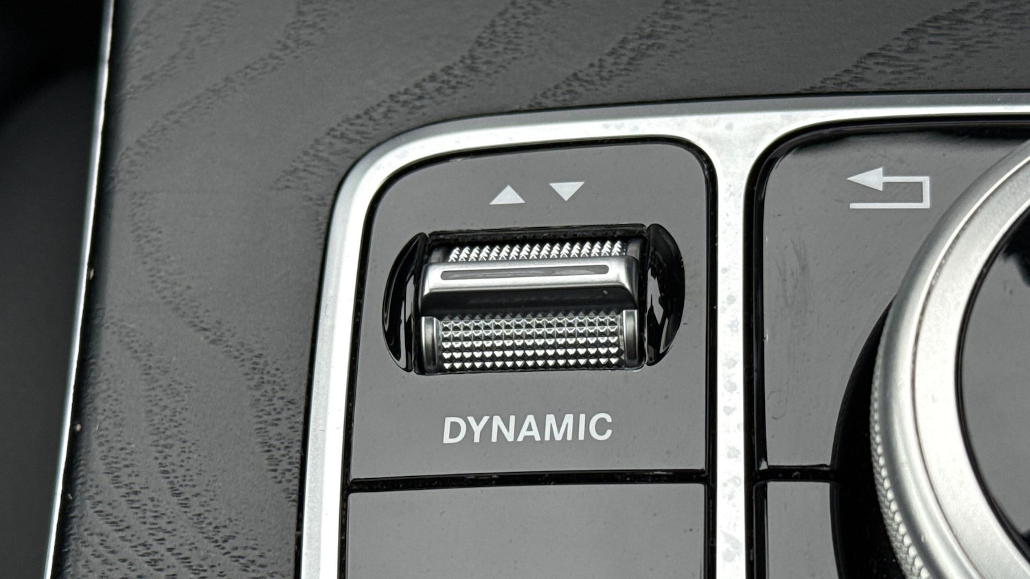 Used Mercedes-Benz GLC 2019 for sale - 77605336: Photo 31