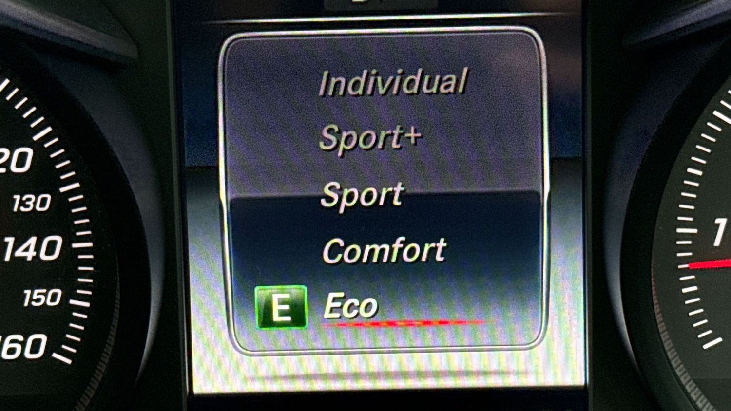 Used Mercedes-Benz GLC 2019 for sale - 77605336: Photo 32