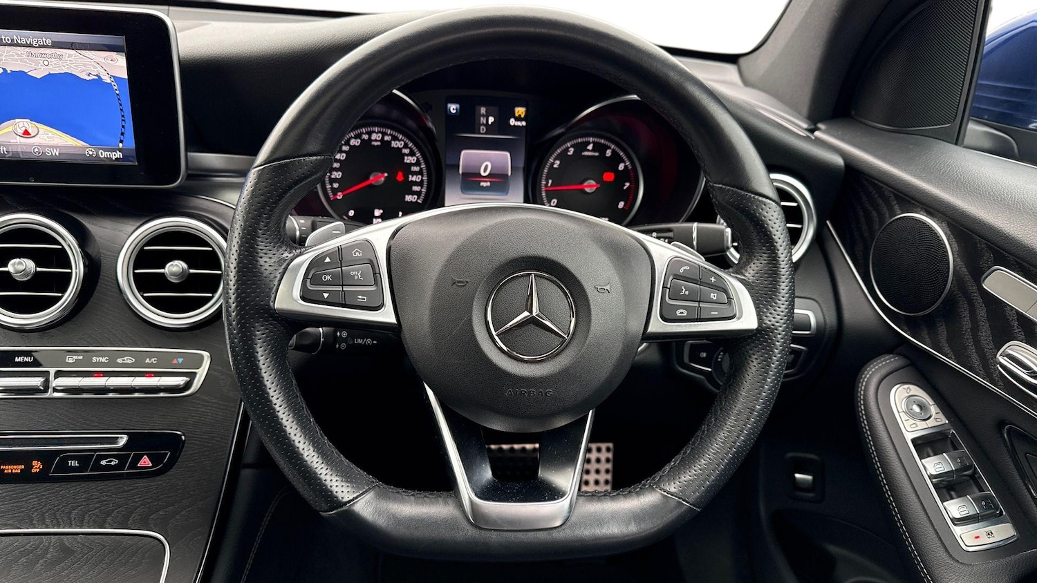 Used Mercedes-Benz GLC 2019 for sale - 77605336: Photo 9