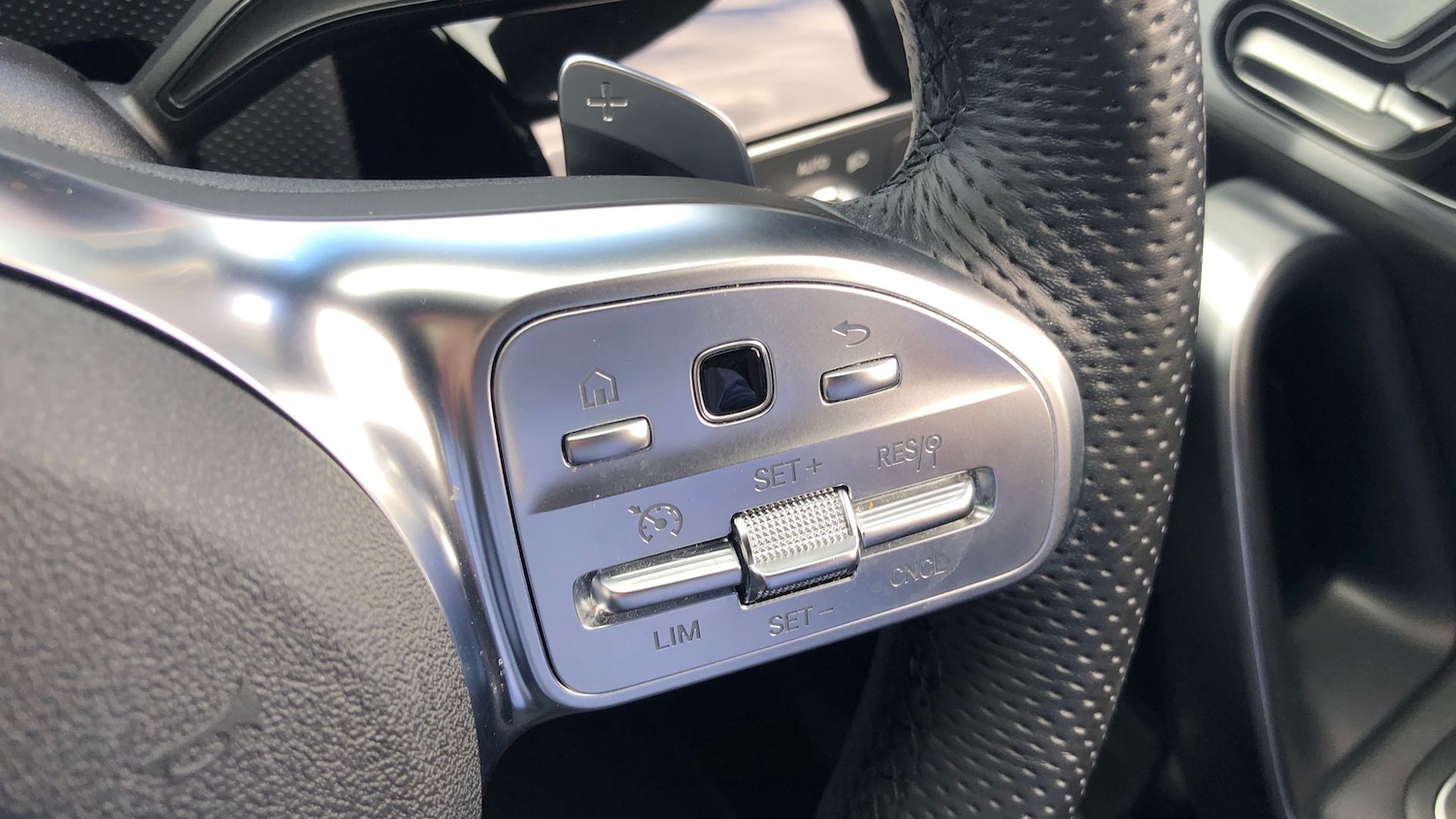 Used Mercedes-Benz CLA 2019 for sale - 76413519: Photo 32