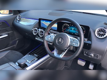 Used Mercedes-Benz GLA 2022 for sale - 77065894: Photo