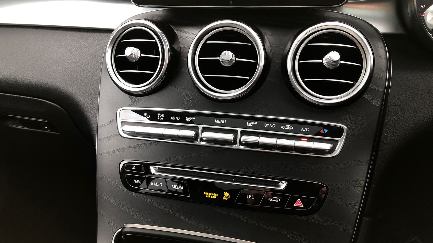 Used Mercedes-Benz GLC 2018 for sale - 77128620: Photo 31