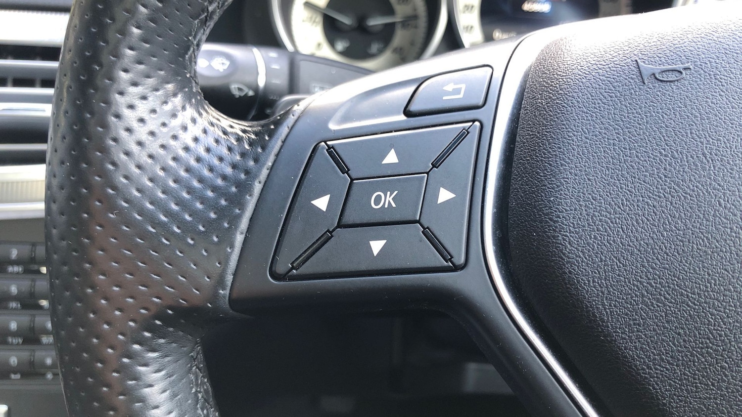 Used Mercedes-Benz E Class 2015 for sale - 76418628: Photo 19