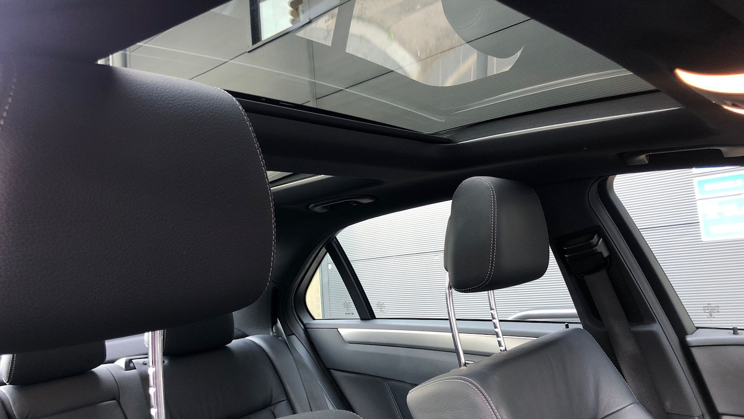 Used Mercedes-Benz E Class 2015 for sale - 76418628: Photo 23