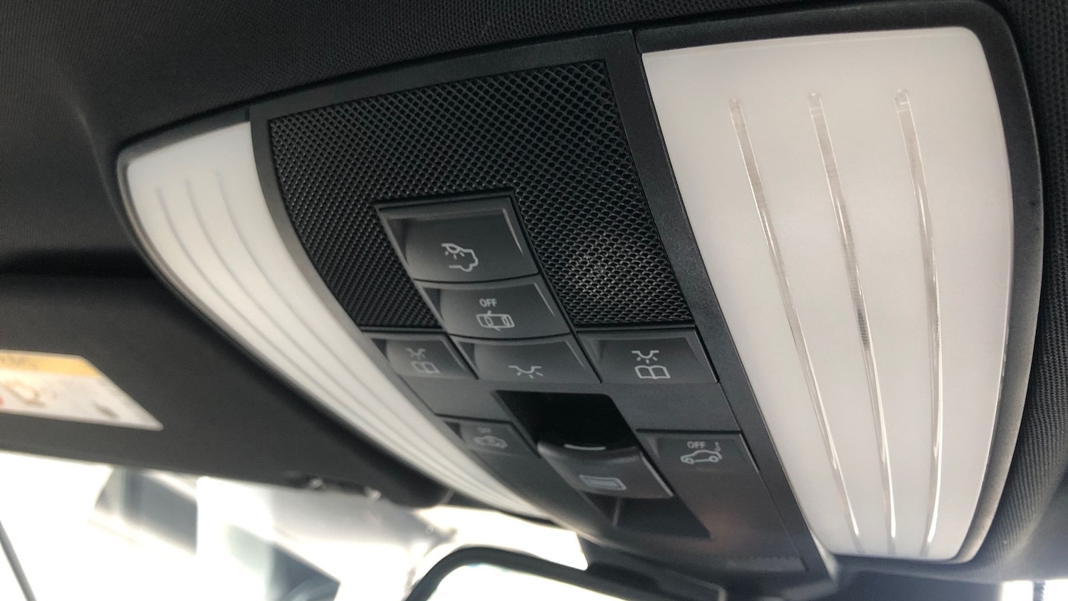 Used Mercedes-Benz E Class 2015 for sale - 76418628: Photo 40