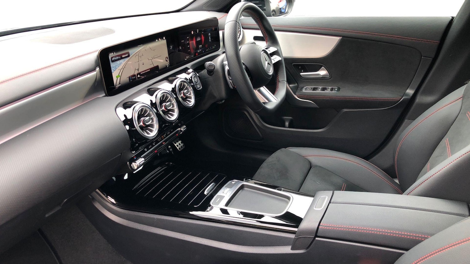 Used Mercedes-Benz CLA 2025 for sale - 76413581: Photo 8