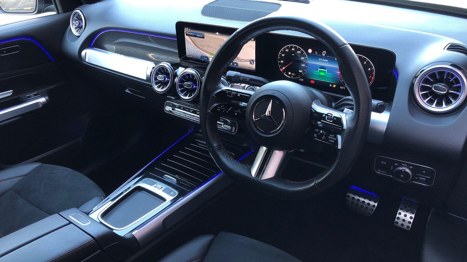 Used Mercedes-Benz GLB 2024 for sale - 76963744: Photo 3