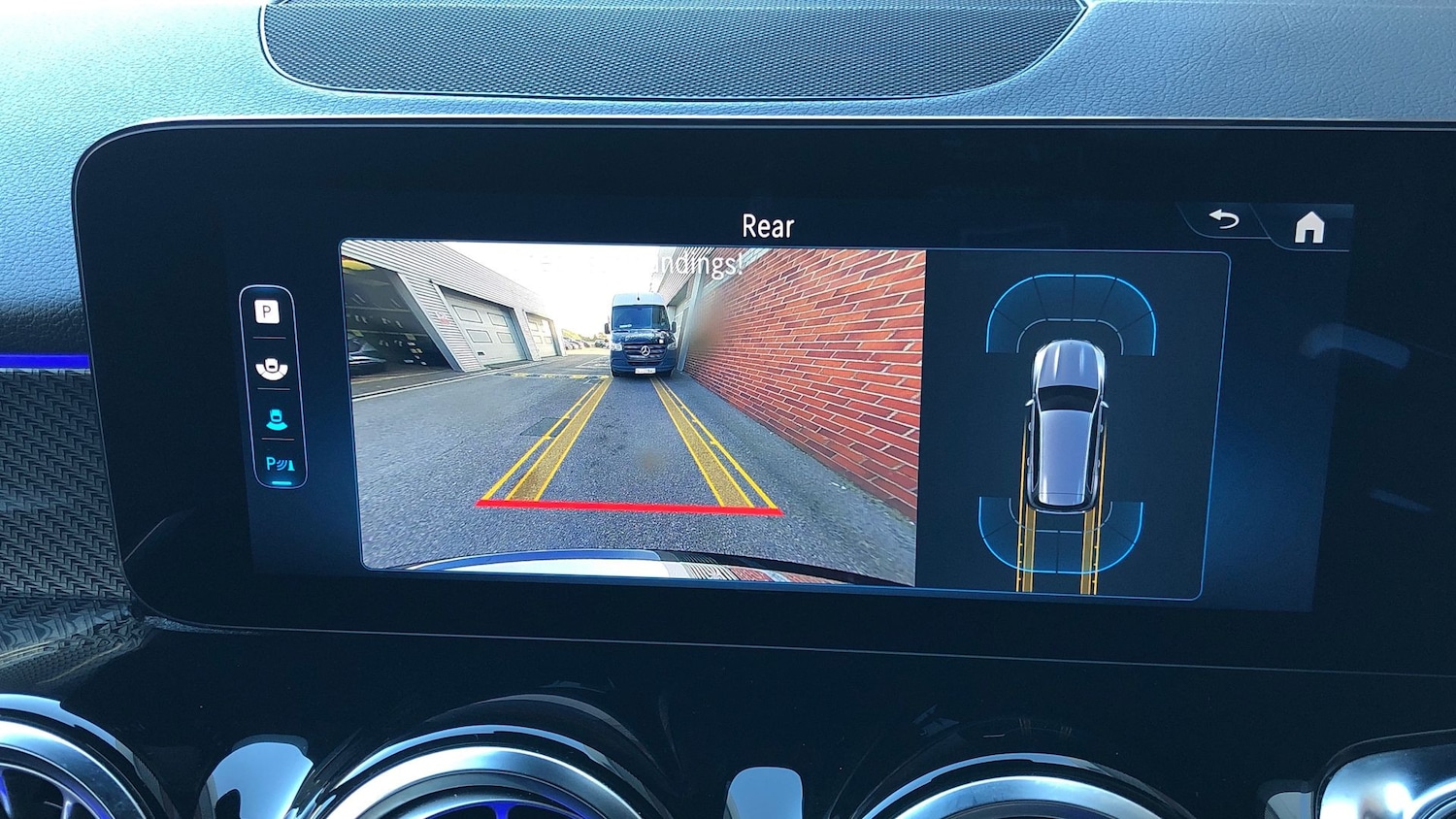 Used Mercedes-Benz GLB 2024 for sale - 76963744: Photo 31