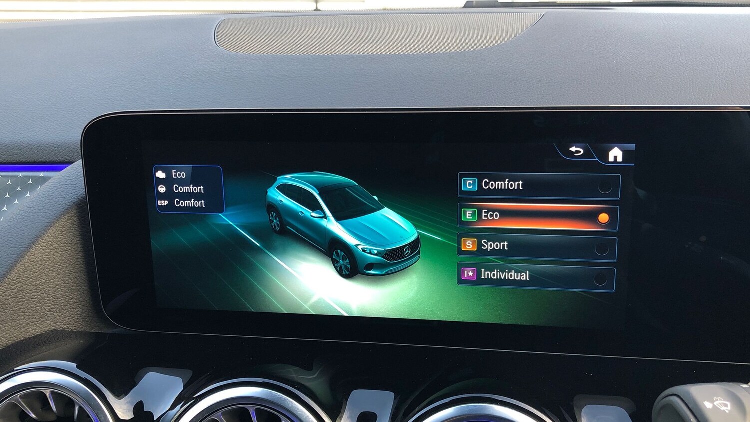 Used Mercedes-Benz EQA 2024 for sale - 76949442: Photo 35