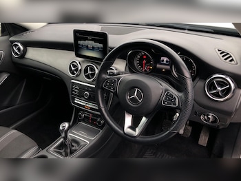 Used Mercedes-Benz GLA 2019 for sale - 76864268: Photo