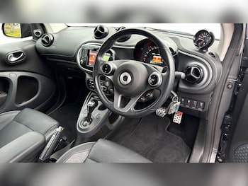 Used smart fortwo 2018 for sale - 77382194: Photo