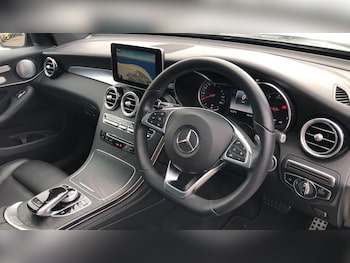 Used Mercedes-Benz GLC 2019 for sale - 76895875: Photo