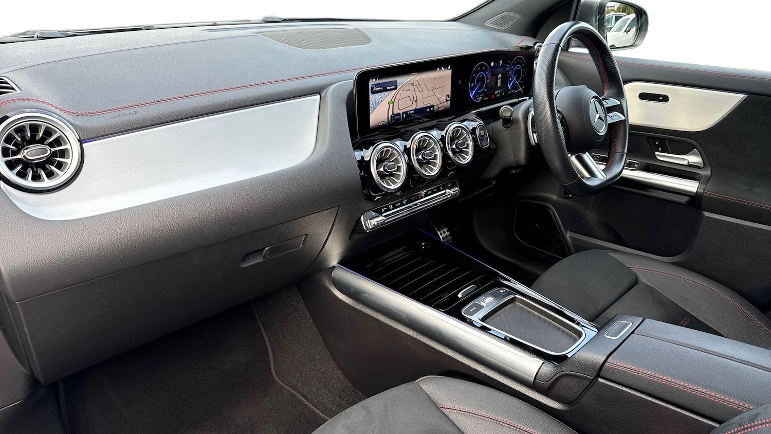 Used Mercedes-Benz EQA 2024 for sale - 77605330: Photo 8