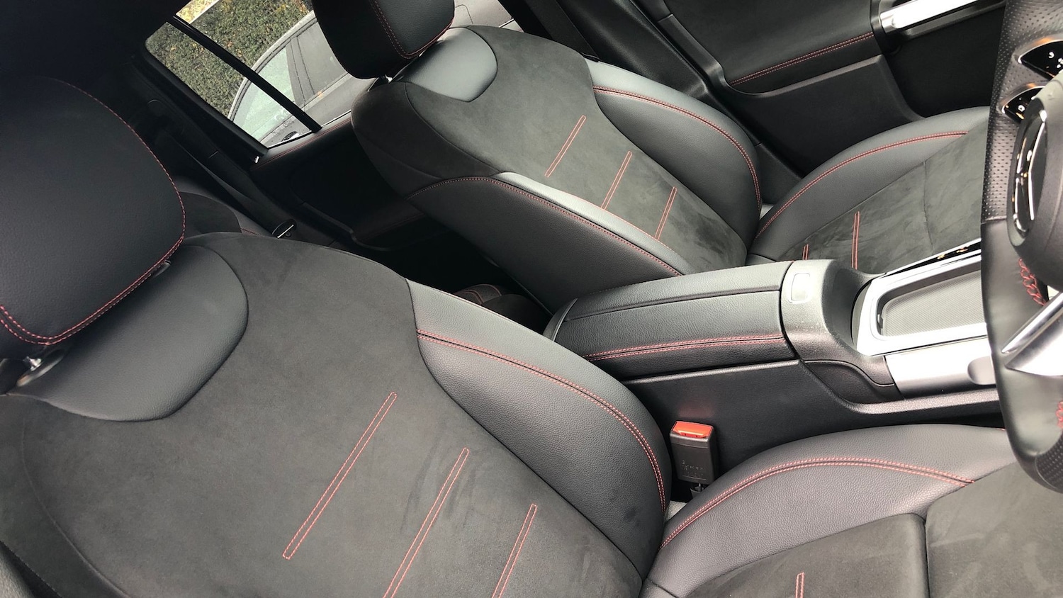 Used Mercedes-Benz GLB 2024 for sale - 76413534: Photo 37