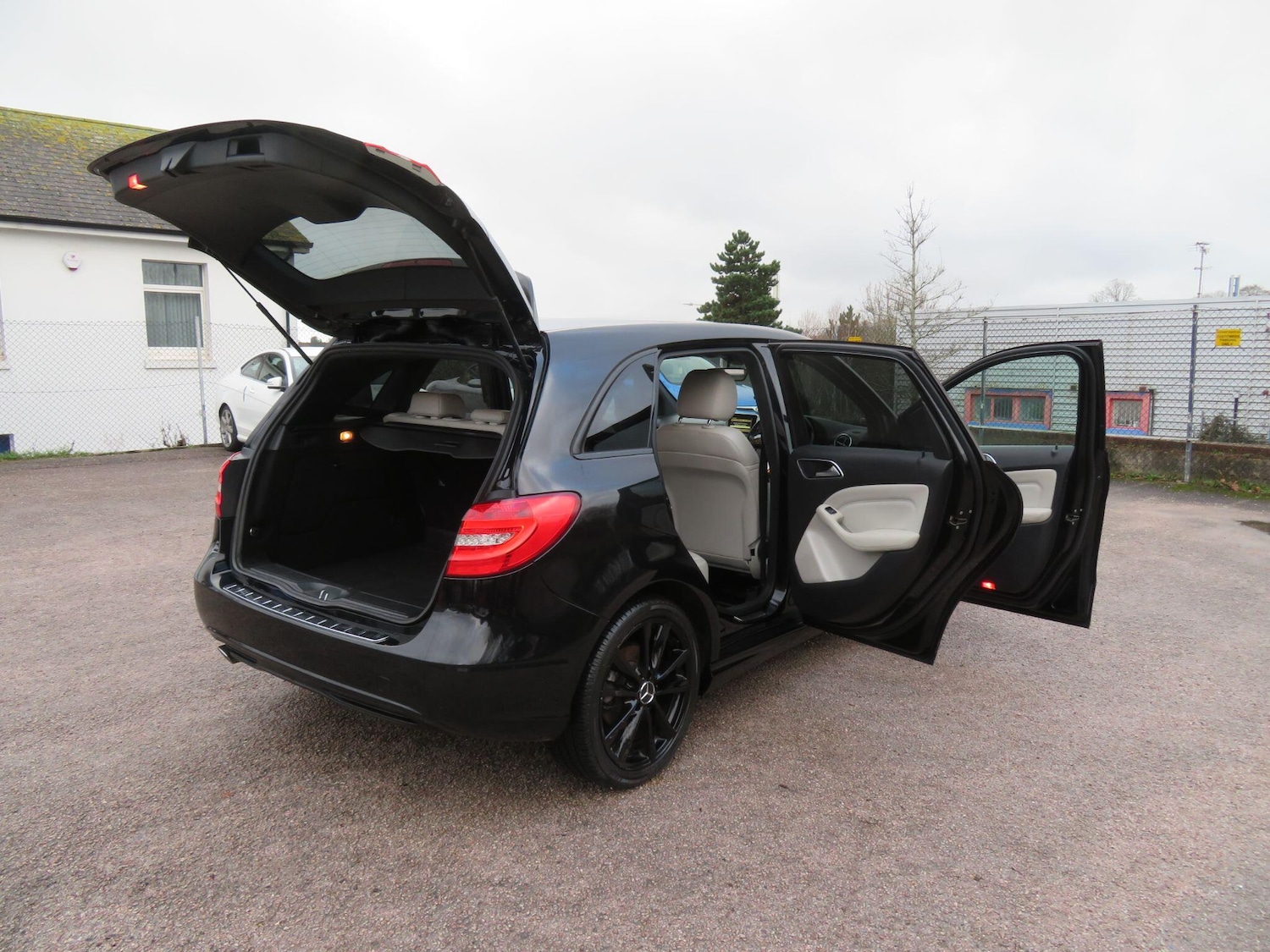 Used Mercedes-Benz B Class 2012 for sale - 76913851: Photo 16