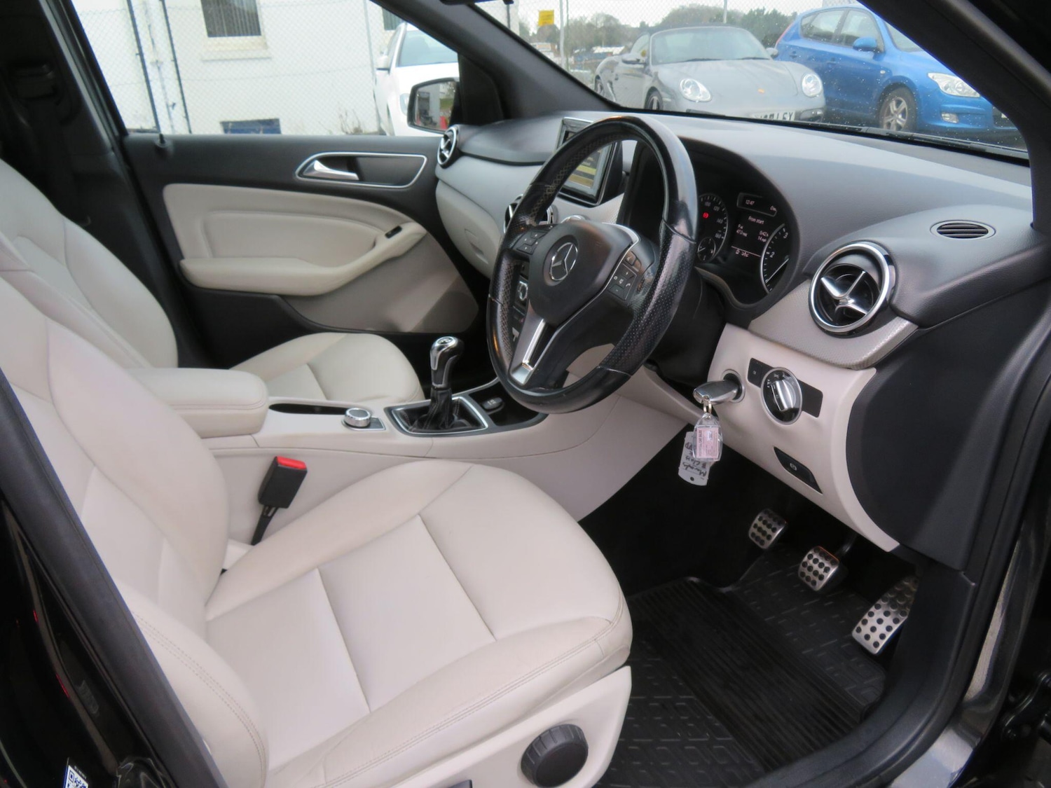 Used Mercedes-Benz B Class 2012 for sale - 76913851: Photo 9