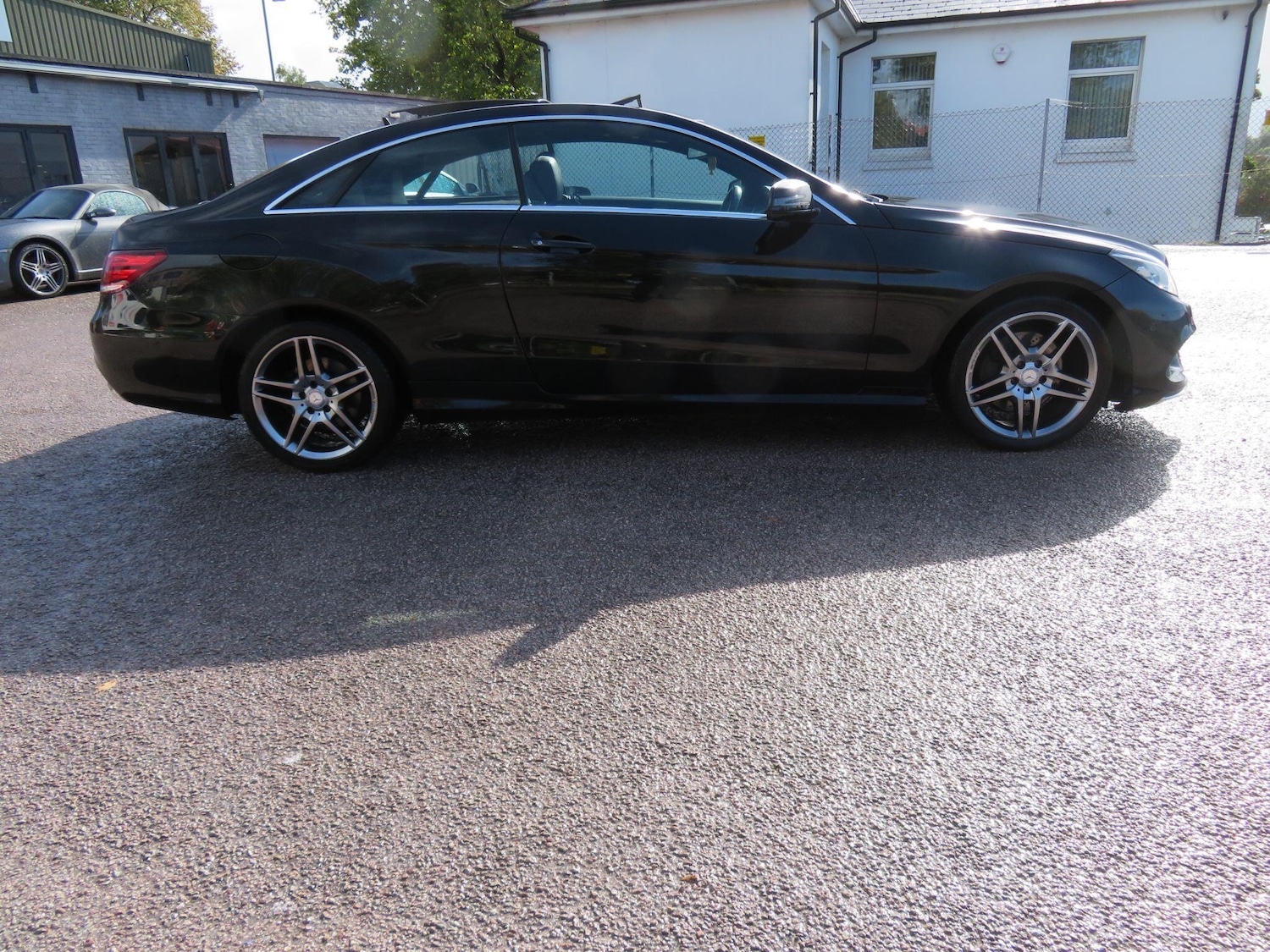 Used Mercedes-Benz E Class 2014 for sale - 76993095: Photo 2