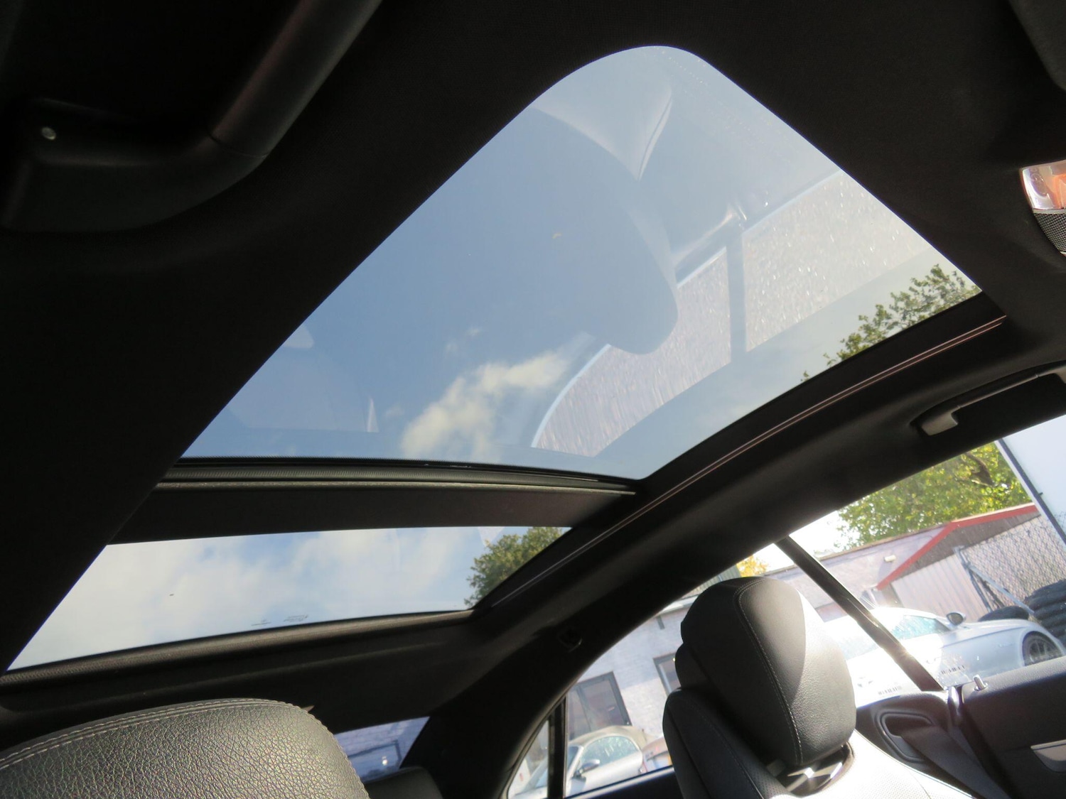 Used Mercedes-Benz E Class 2014 for sale - 76993095: Photo 21