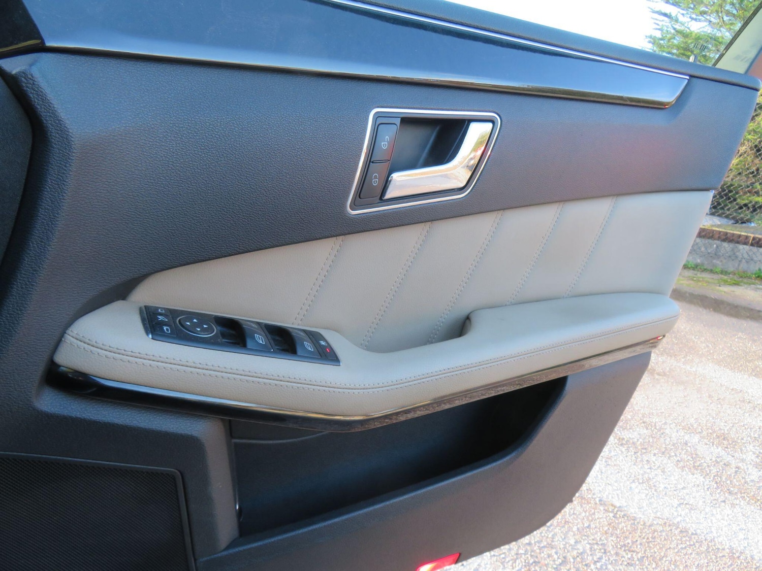 Used Mercedes-Benz E Class 2010 for sale - 77016153: Photo 20