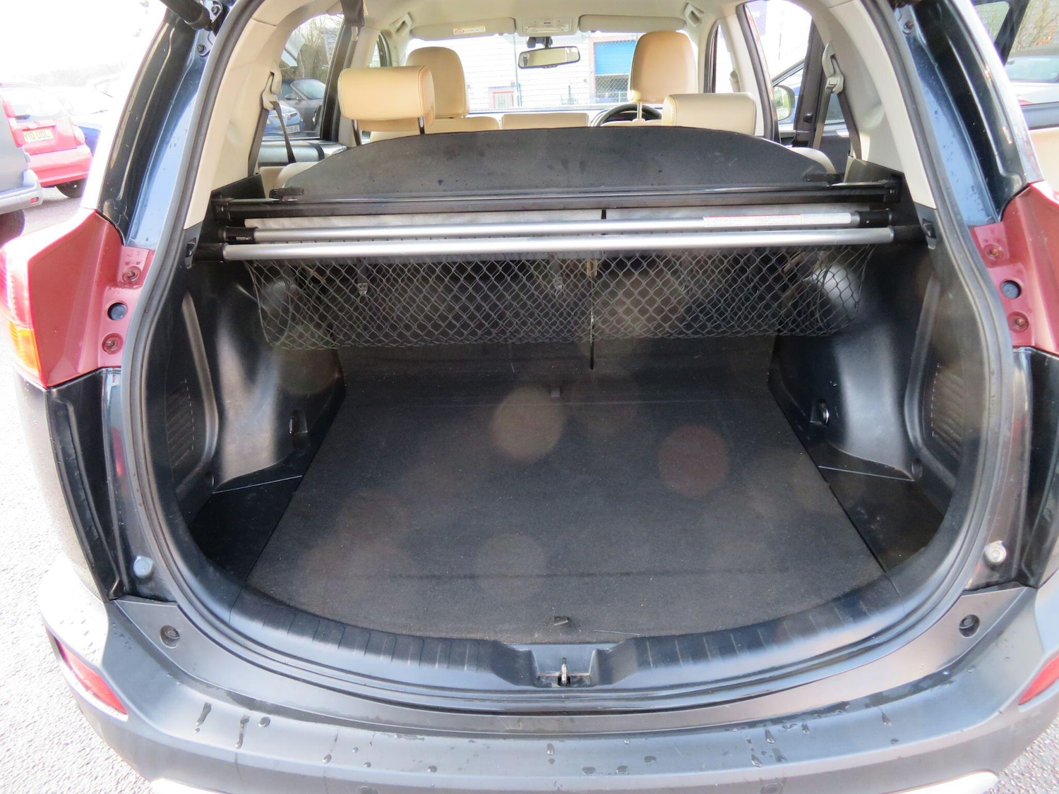 Used Toyota RAV4 2015 for sale - 76965132: Photo 11