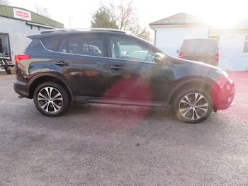 Used Toyota RAV4 2015 for sale - 76965132: Photo