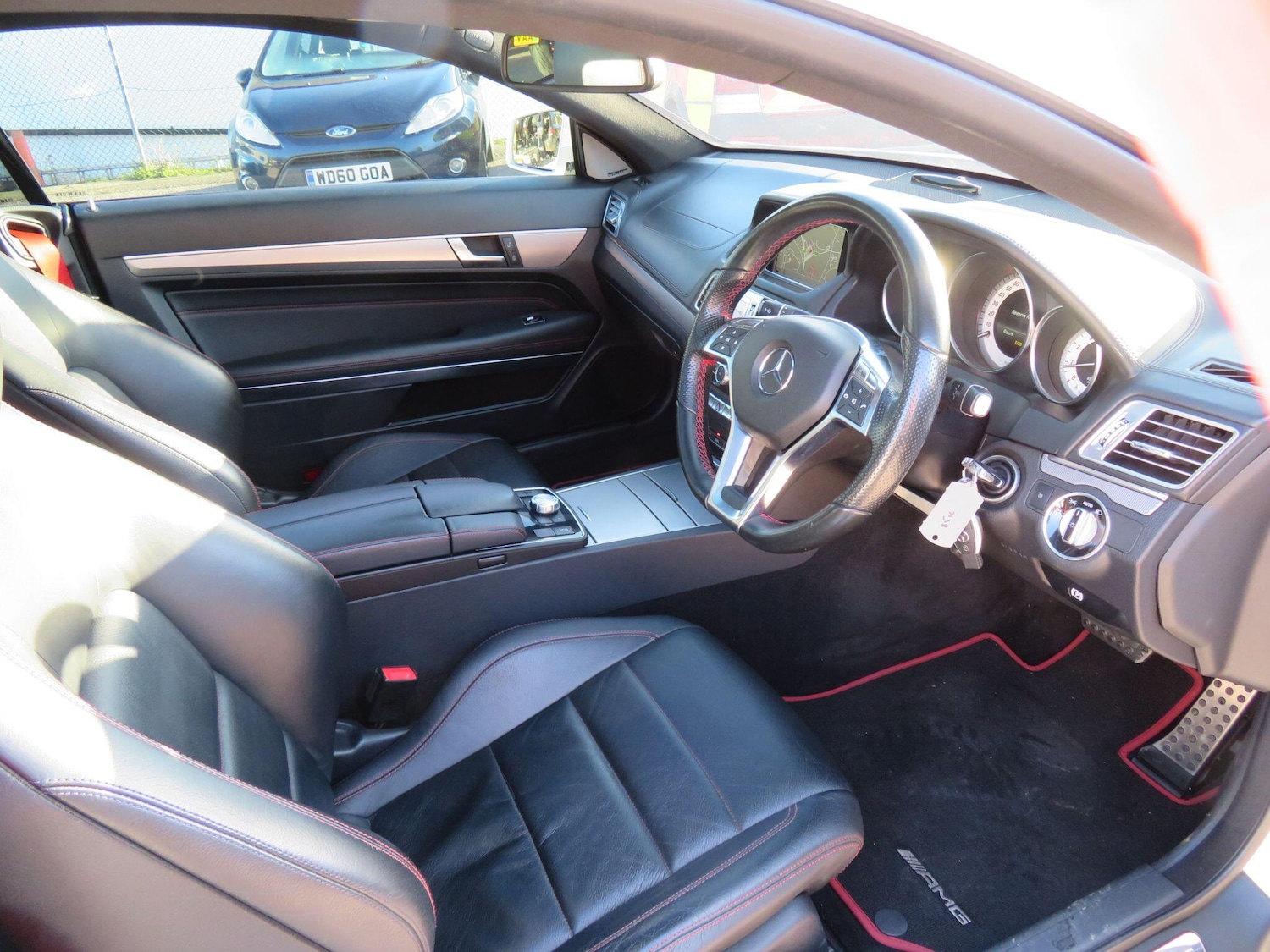 Used Mercedes-Benz E Class 2014 for sale - 76633479: Photo 9