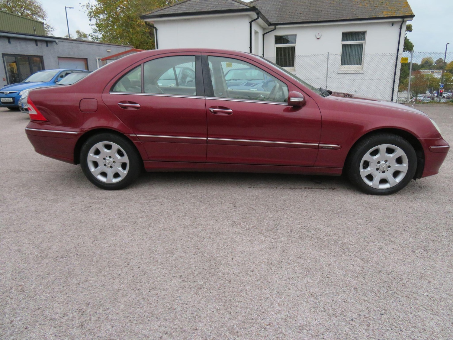 Used Mercedes-Benz C Class 2004 for sale - 76349494: Photo 2