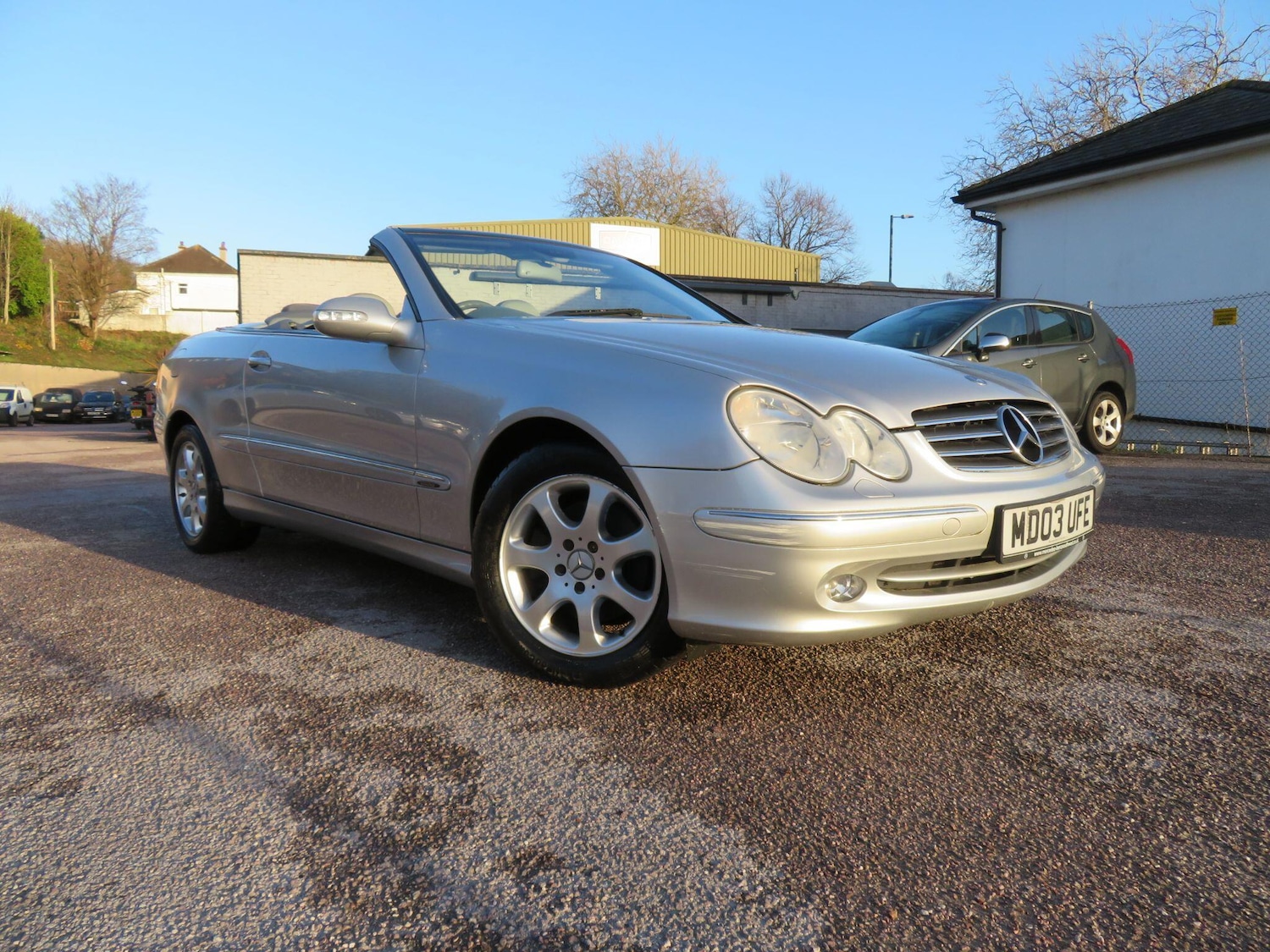 Used Mercedes-Benz CLK 2003 for sale - 76898810: Photo 3