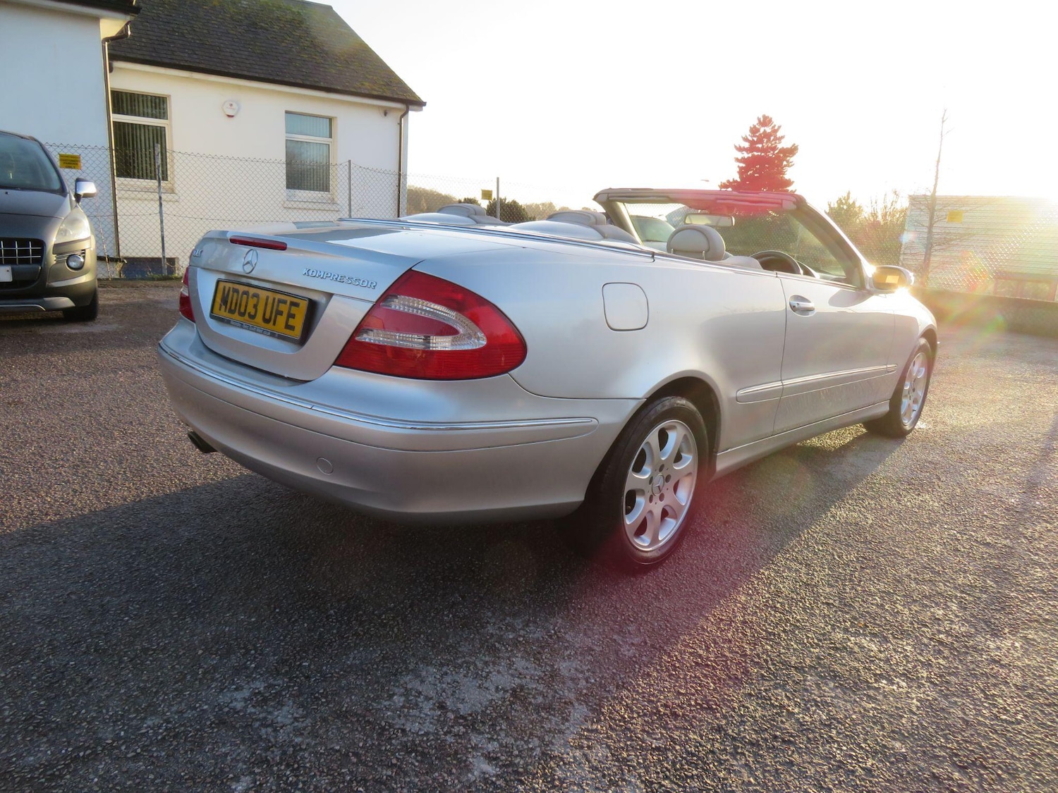 Used Mercedes-Benz CLK 2003 for sale - 76898810: Photo 4