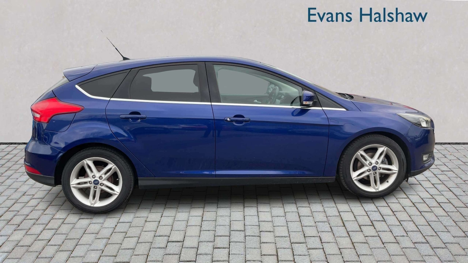 Used Ford Focus 2017 for sale - 78076958: Photo 3